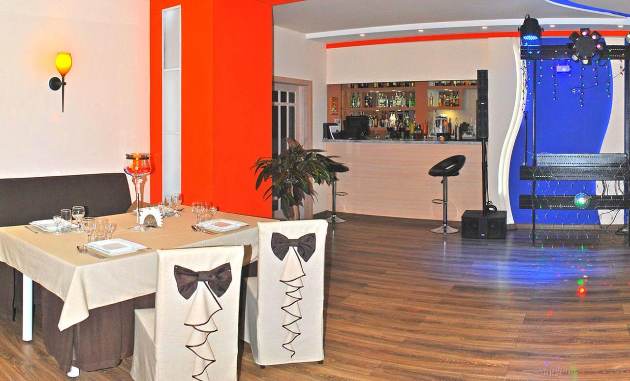 Komplex Apelsin Hotell Juzjne Exteriör bild